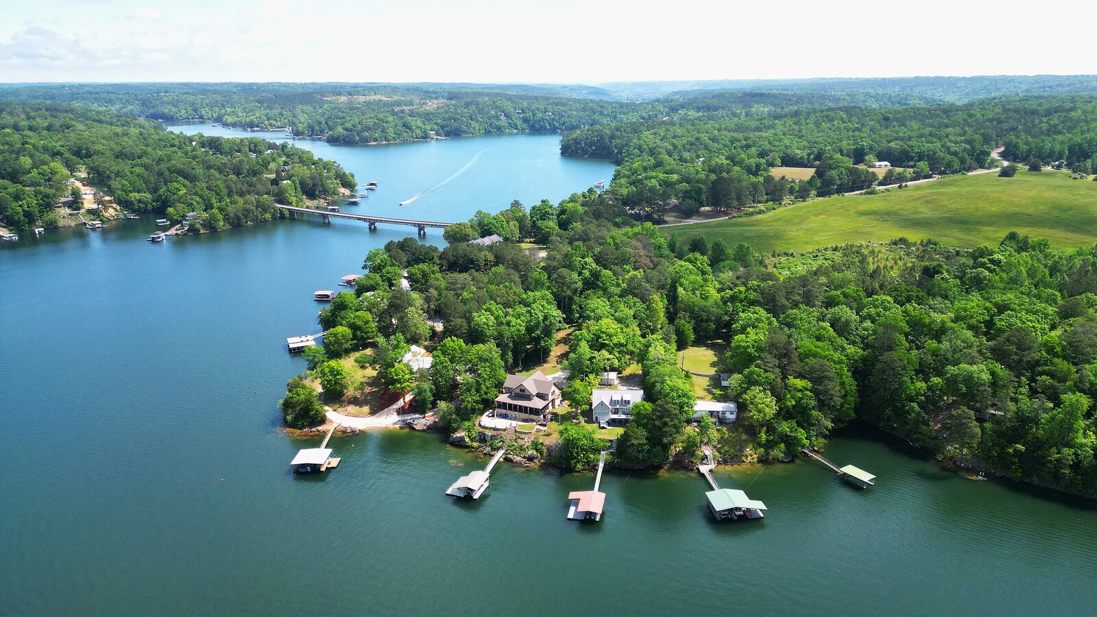 Lake Lanier Waterfront Homes